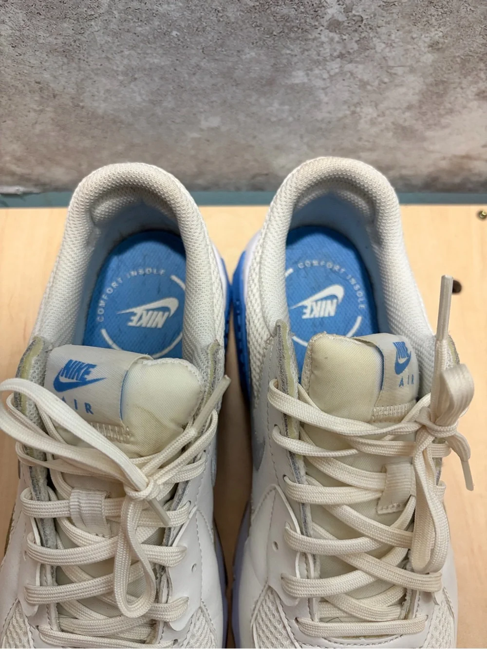 Nike follow us